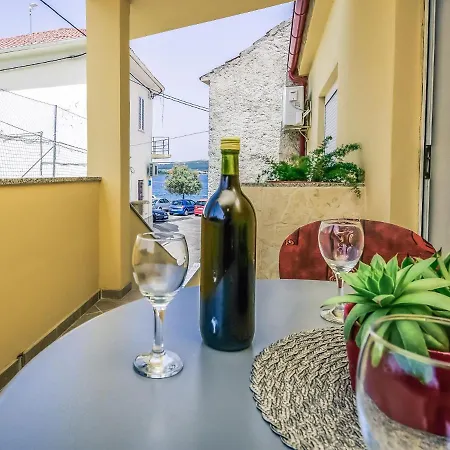 Hébergement de vacances Ankica By Interhome Pašman