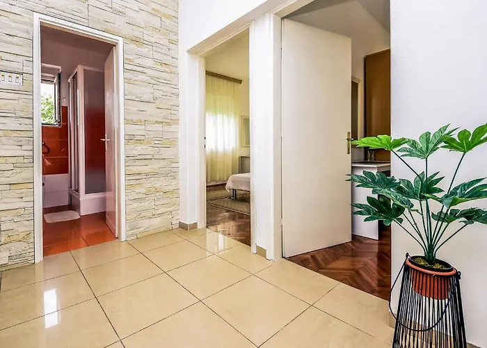 Hébergement de vacances Ankica By Interhome Pašman