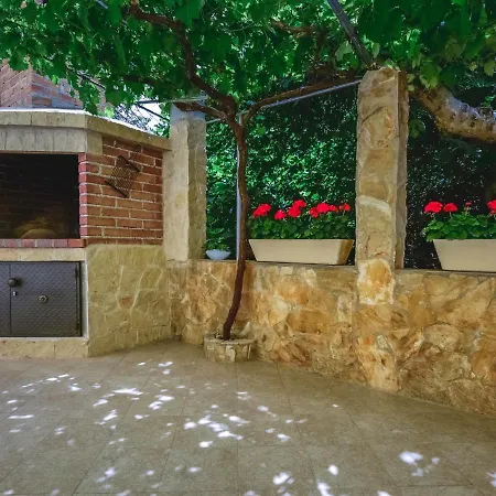 Holiday Ankica Ferienhaus Pašman